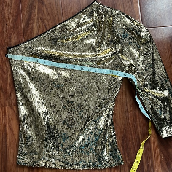 Space Simona Corsellini One-Shoulder Sequined Gold Top Size 40 or Small US - Picture 9 of 10